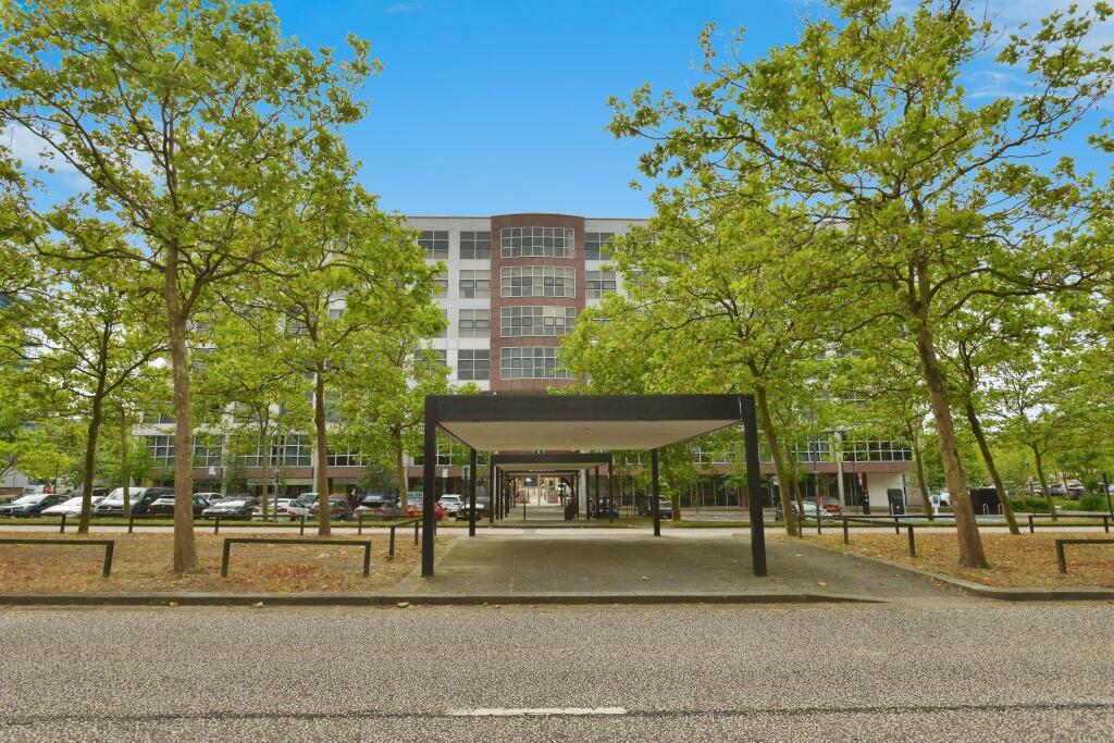 Main image of property: Silbury Boulevard, Central Milton Keynes, Milton Keynes, MK9