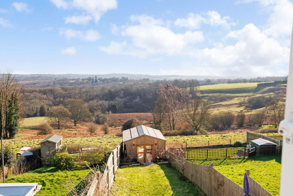 Main image of property: Warren Ridge, Frant, TN3