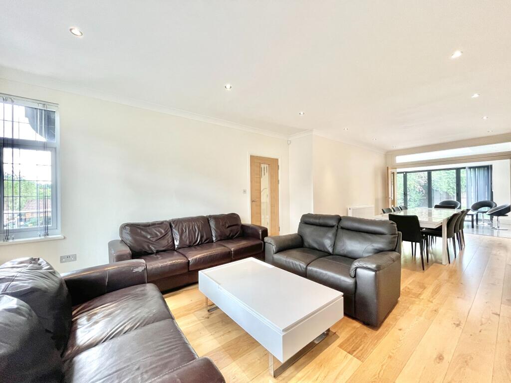 Main image of property: TO RENT - Saddlescombe Way, London