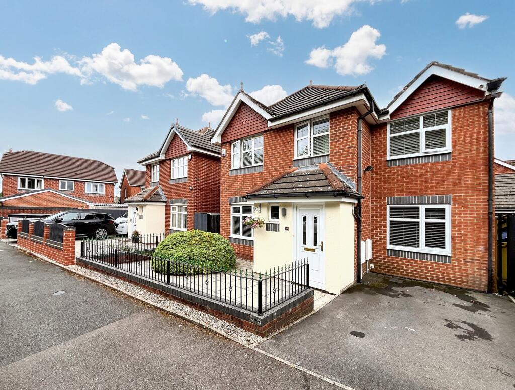4-bed detached on Redmere Drive, Bury, BL9, £345,000
