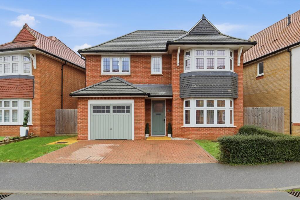 3-bed detached on Dixon Road, Langdon Hills, Basildon, Essex, SS16, £580,000