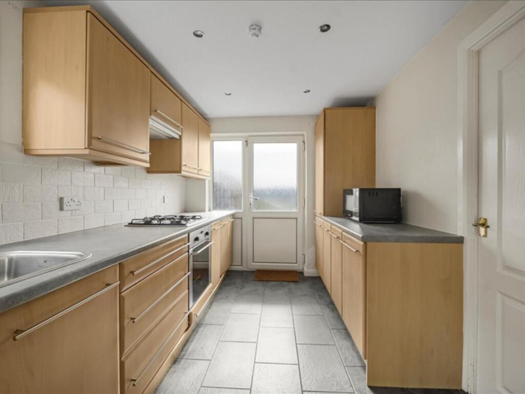 House in Abertridwr, Hendredenny, Penyrheol Trecenydd & Energlyn - More