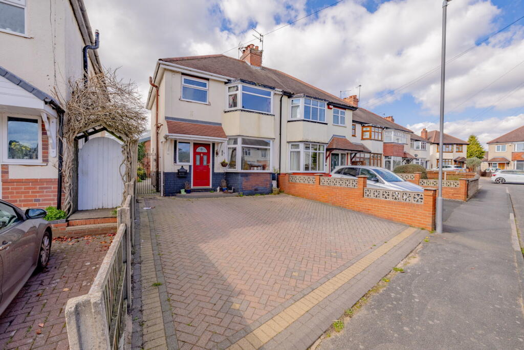 Main image of property: Mount Avenue, Brockmoor, Brierley Hill, DY5 3HU
