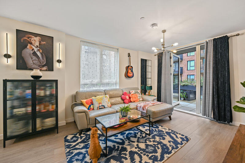 Apartment in Harrow - View 3