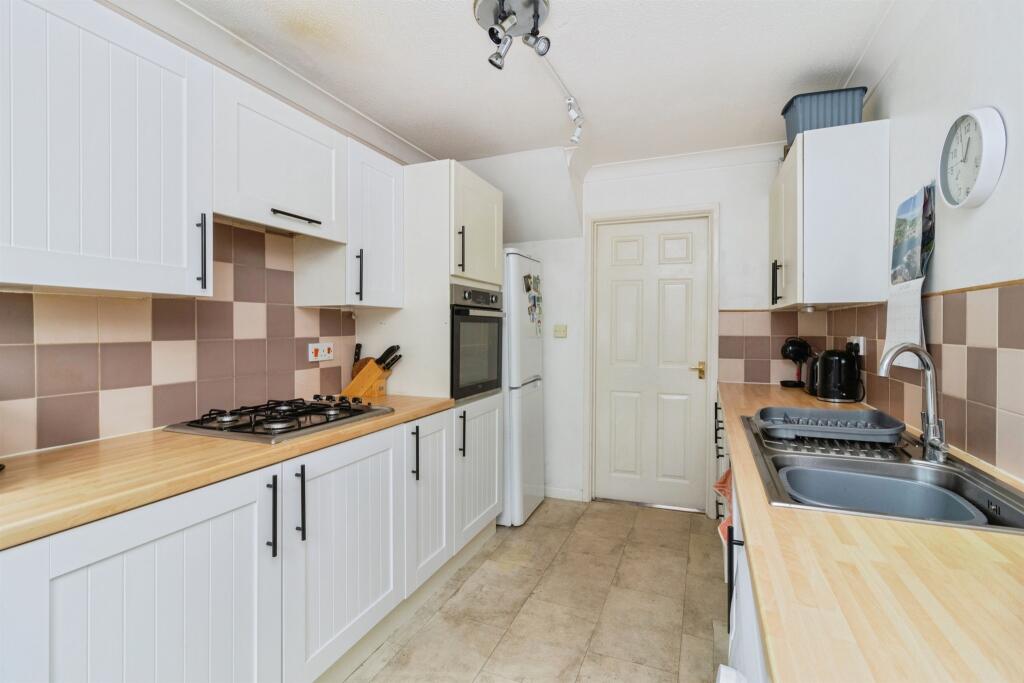 Village Road, Marldon, Paignton - More
