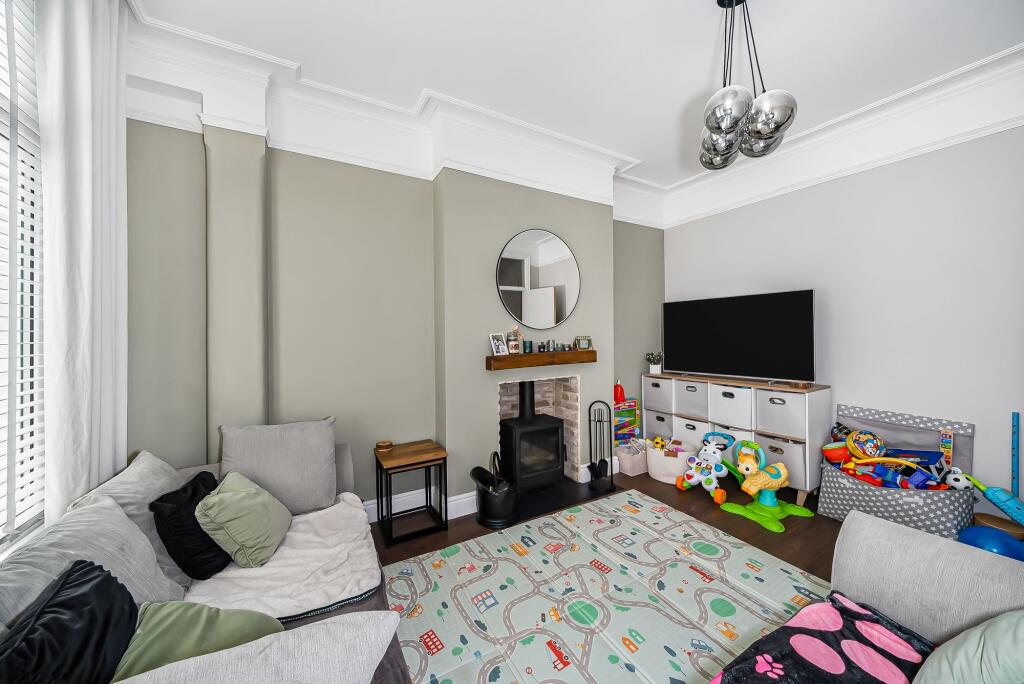 House in Southend-on-Sea, Essex - View 3
