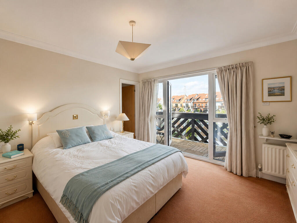 House in New Forest, Hollybank, Hythe and Dibden - More