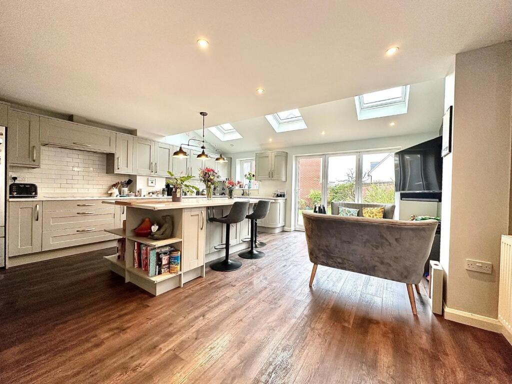 House in Upton, Pineham Lock, Hunsbury Meadows - View 2