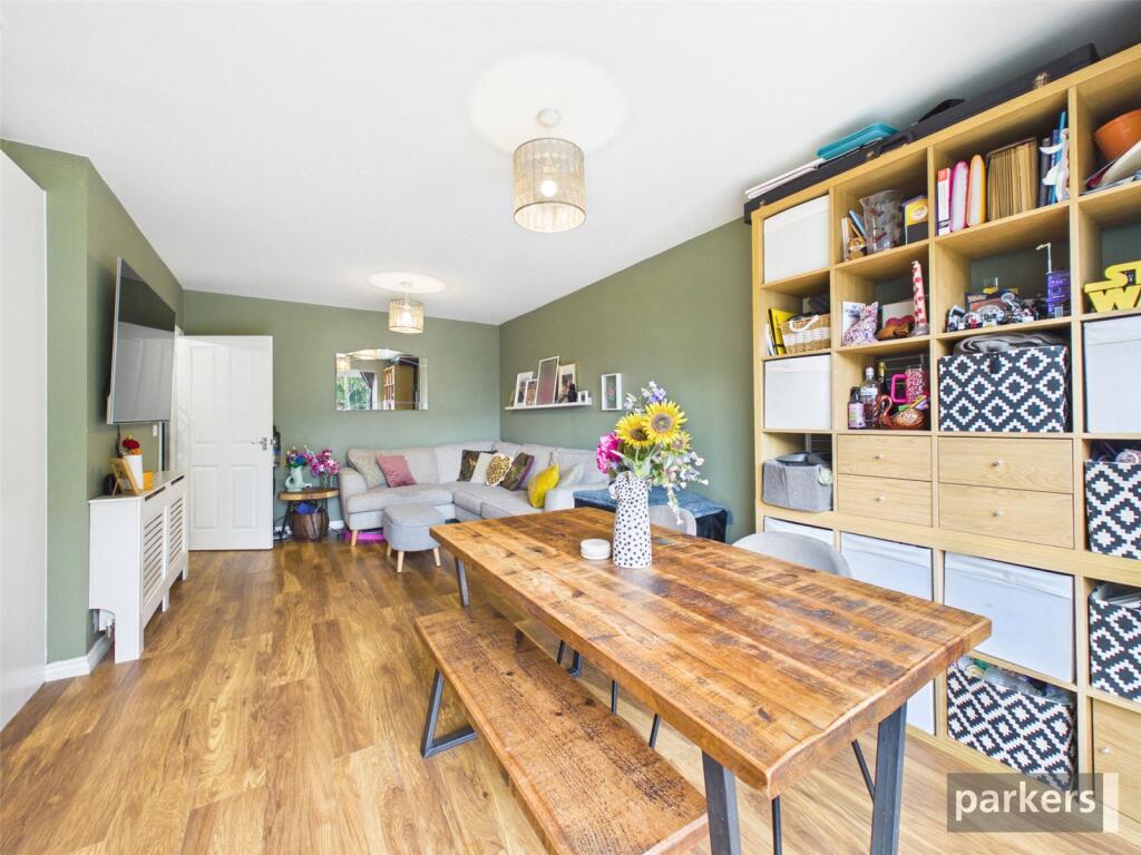 Apartment in Reading - View 5