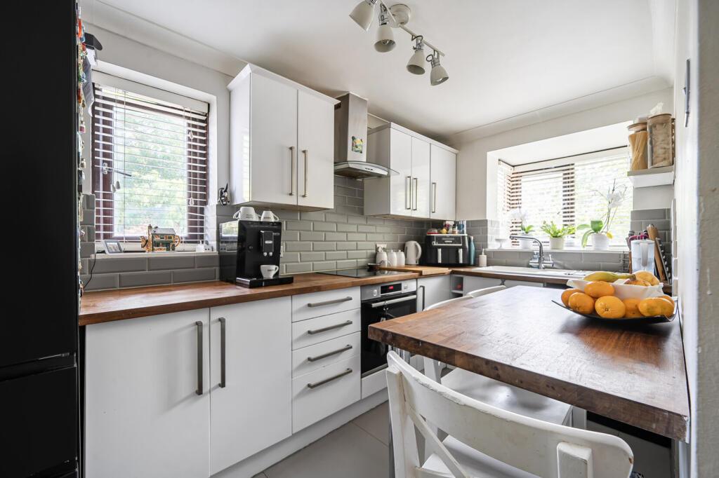 Apartment in Hemel Hempstead - View 5