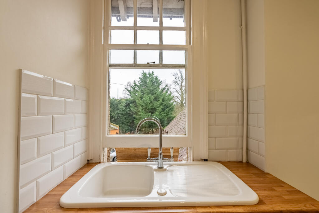 Apartment in St Albans - More