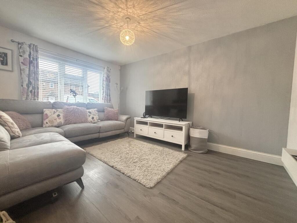 Skiddaw Close, White Court, Great Notley, CM77 photo 2