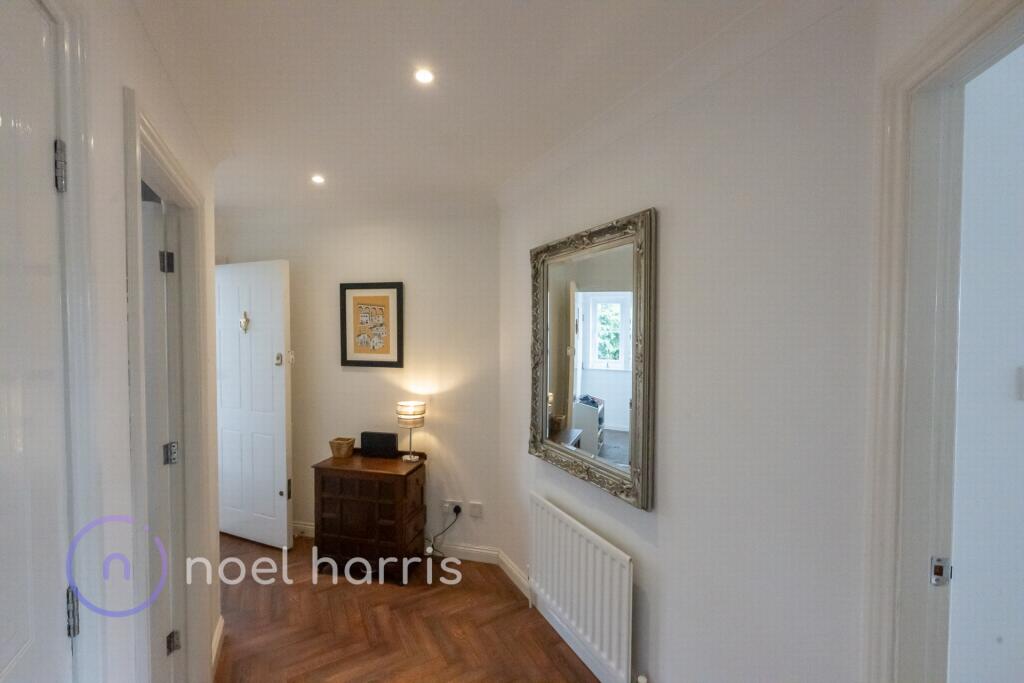 Apartment in Newcastle upon Tyne - View 4