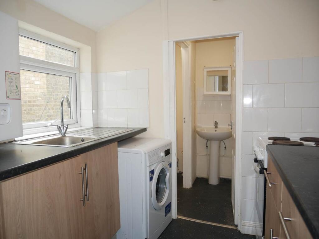 Apartment in Rochester - View 3