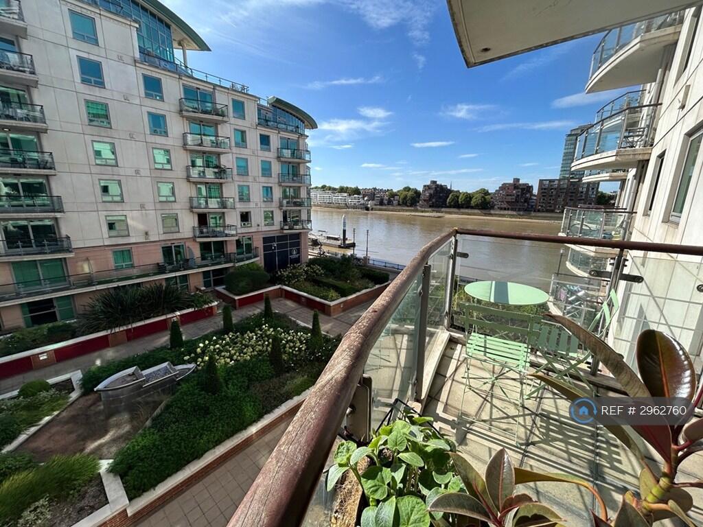 Apartment in London - View 5