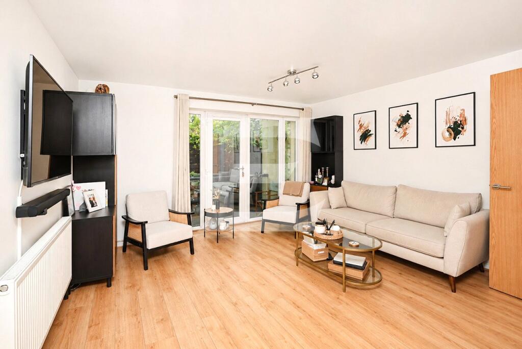 Apartment in London - View 5