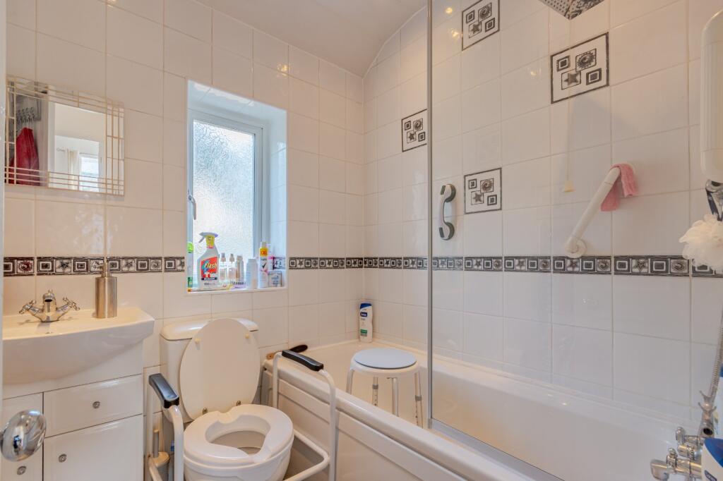Additional image 11 of Park Avenue, Bingley, West Yorkshire, BD16