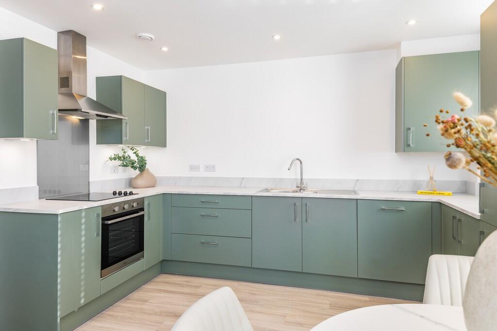 Main image of property: 18 Goshawk Road,
Off Old Shoreham Road,
Lancing,
BN15 9GT