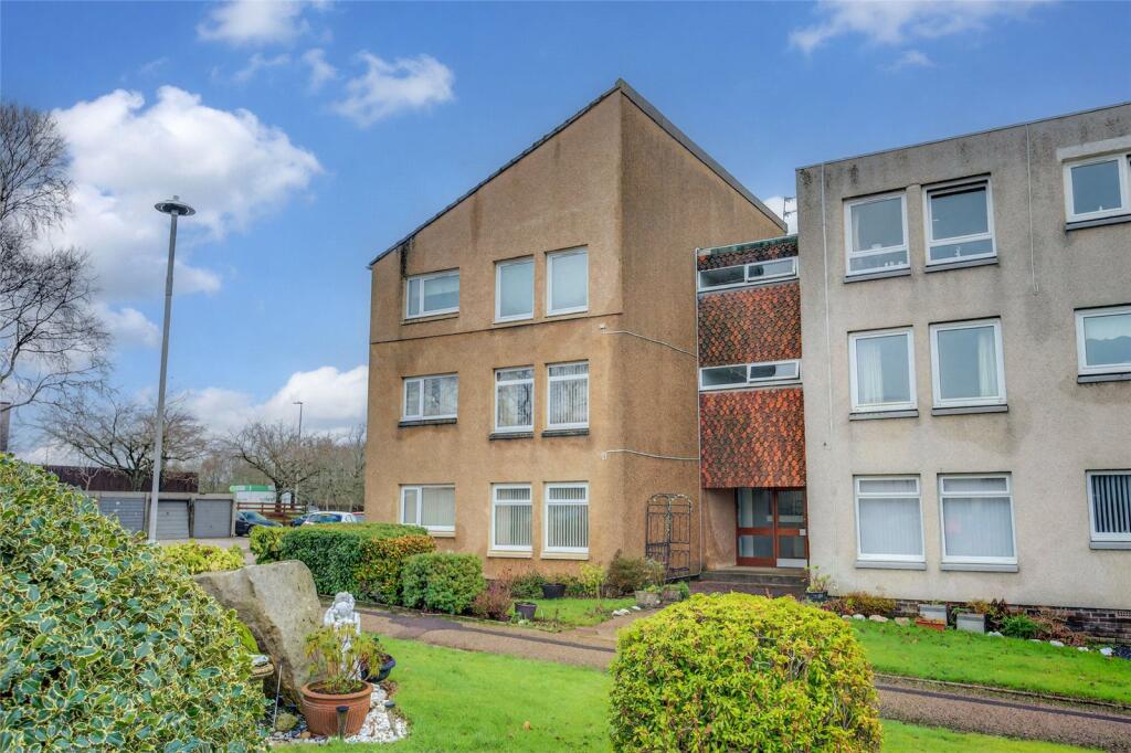 Main image of property: 16 Grampian Gardens, Dyce, Aberdeen, AB21 7LF