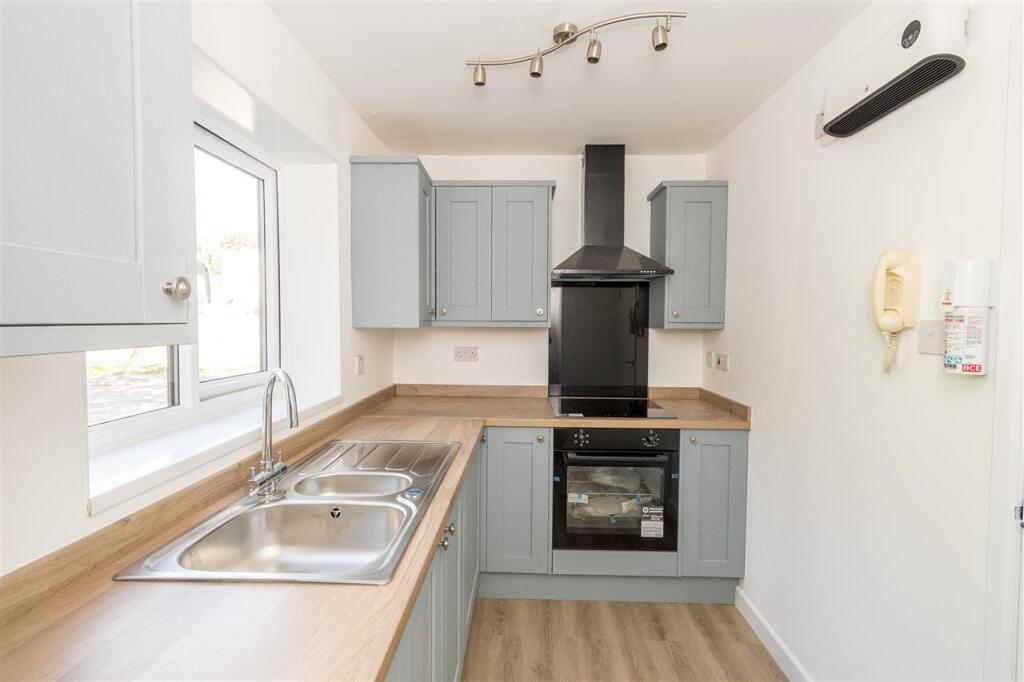 Apartment in Southampton, Aldermoor - More