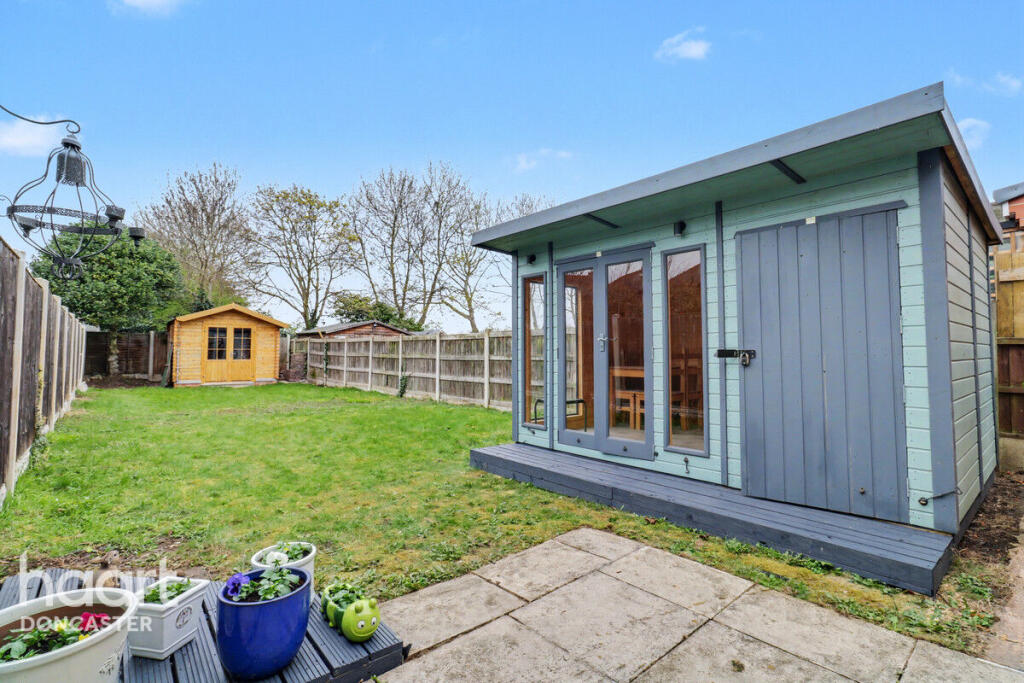 Franklin Crescent, Bennethorpe, Doncaster photo 4
