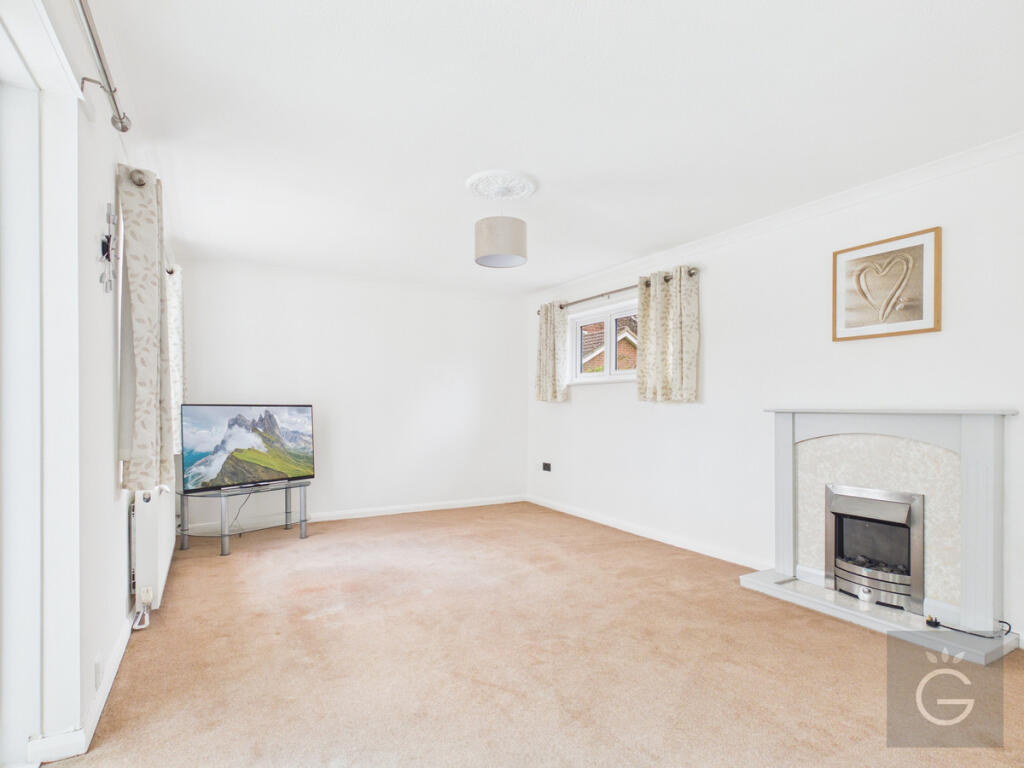 Lutton Close, Lower Earley, RG6 photo 4