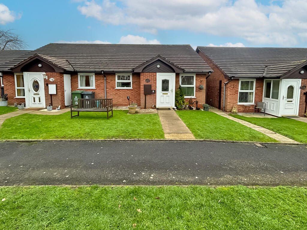2-bed house on Cotswold Grove, Coppice Farm, Willenhall, £160,000