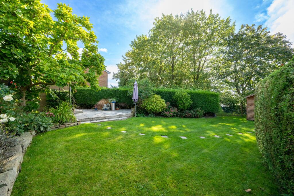 Birley Close, Appley Bridge, WN6 photo 3
