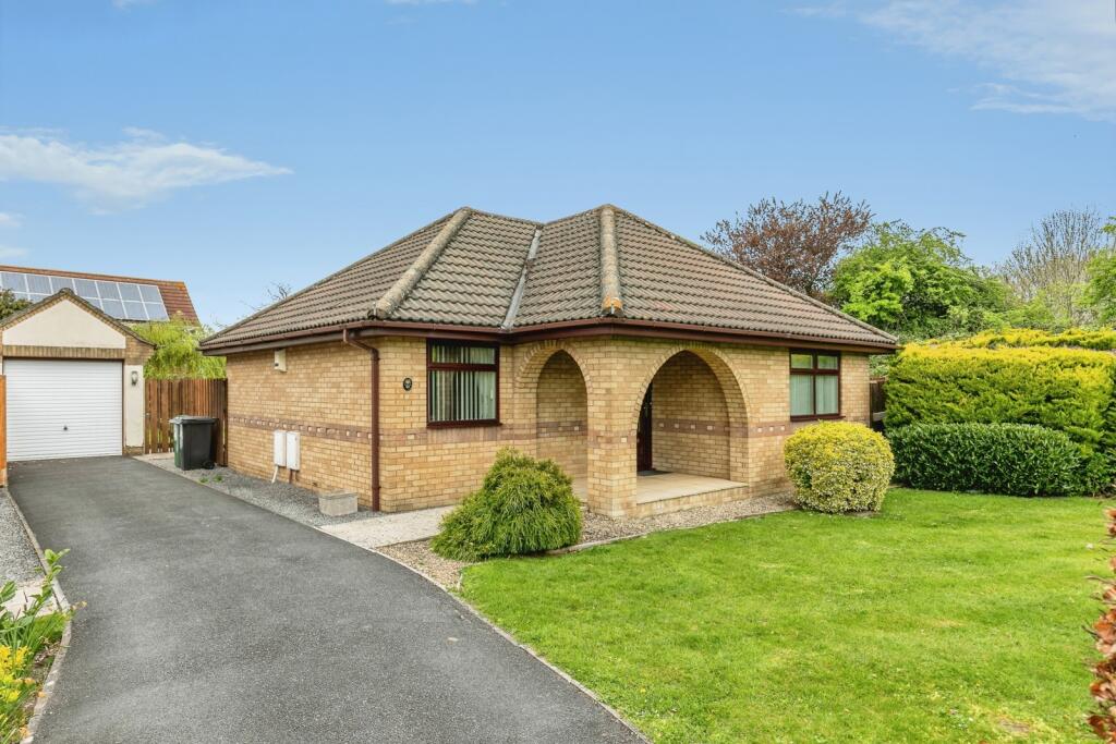 Main image of property: The Hedges, St. Georges, Weston-super-Mare, Somerset, BS22