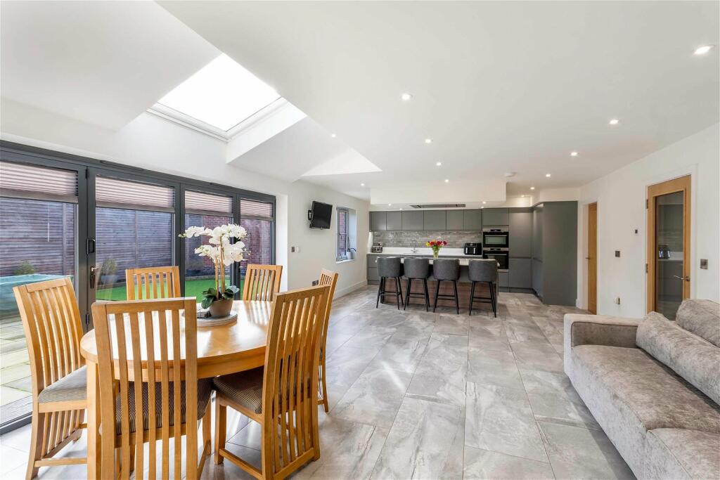House in Bassetlaw, East Markham - View 2