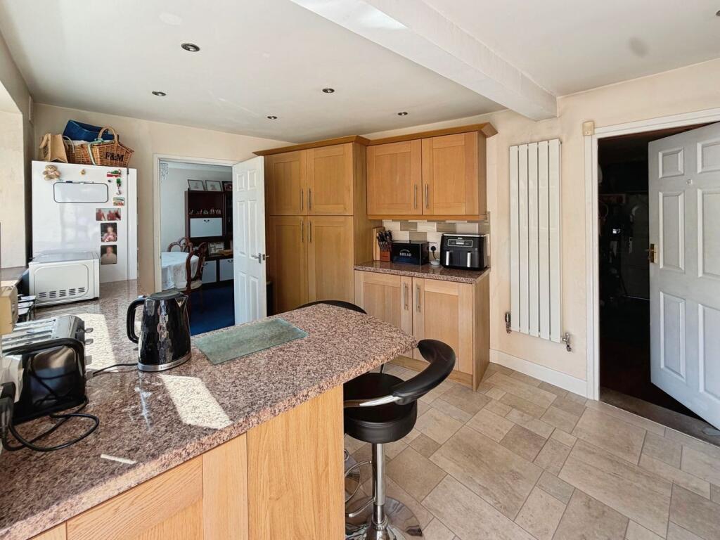 House in Sandwell, West Midlands - View 5