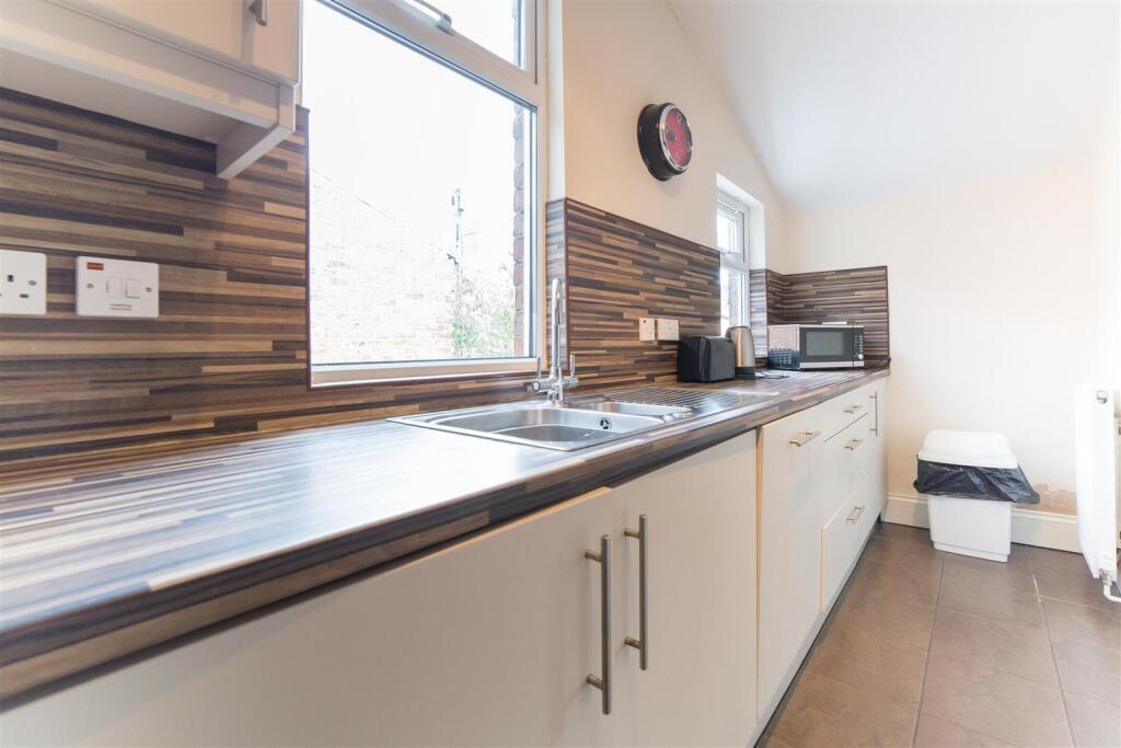 Apartment in Newcastle upon Tyne - More
