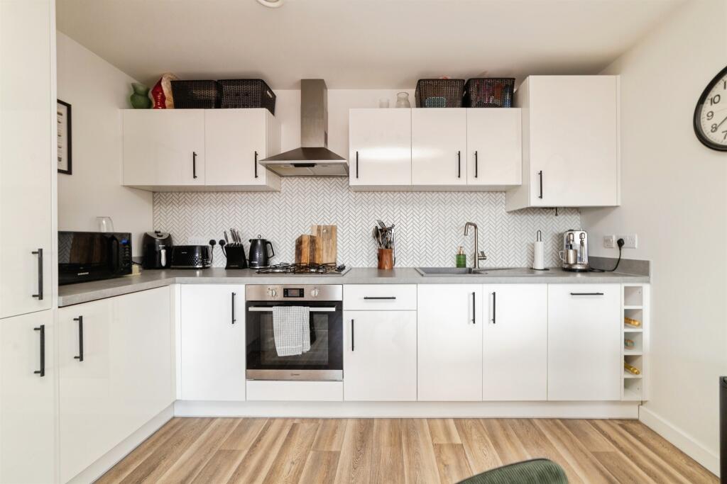 Apartment in St Albans - View 5