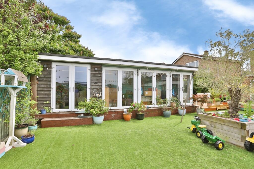 Beamish Road, Poole, Dorset, BH17 photo 5