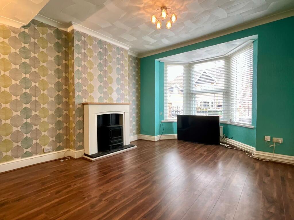 House in Cwmbrân, Croesyceiliog - View 3