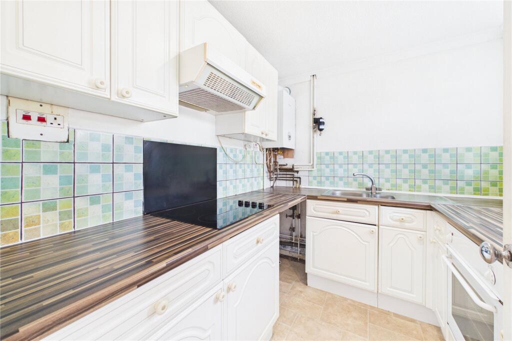 Cherry Tree Close, Radstock, BA3 photo 4