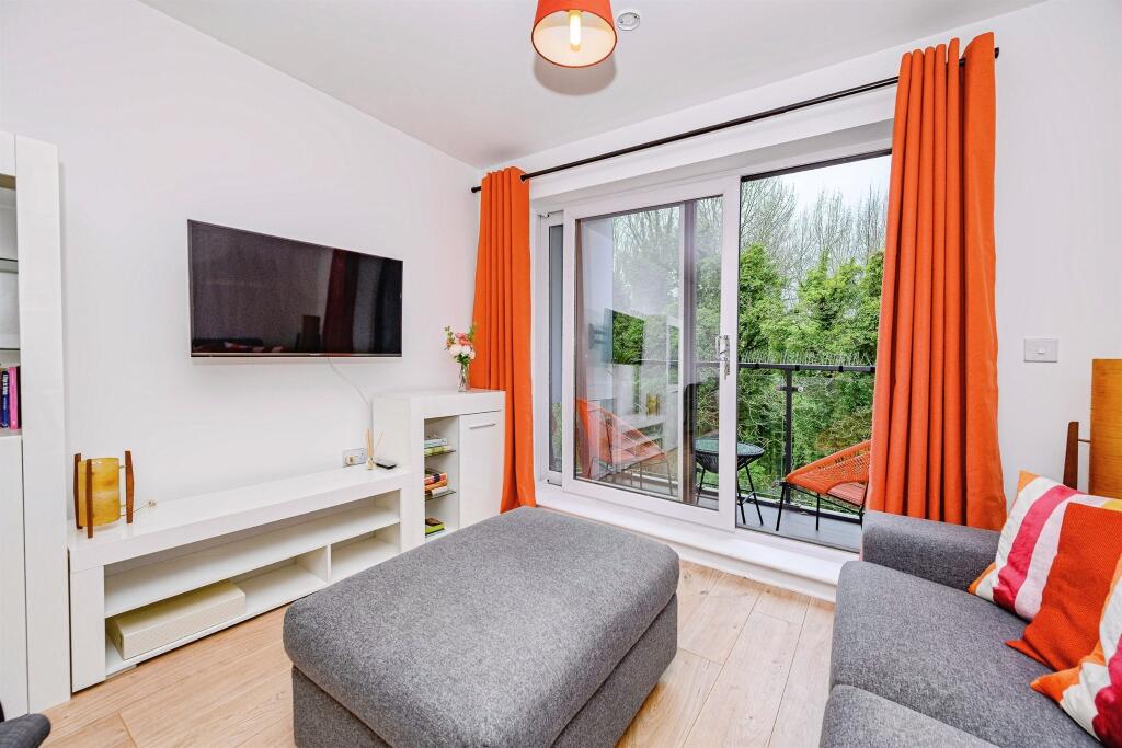Apartment in Dacorum, Nash Mills - View 5