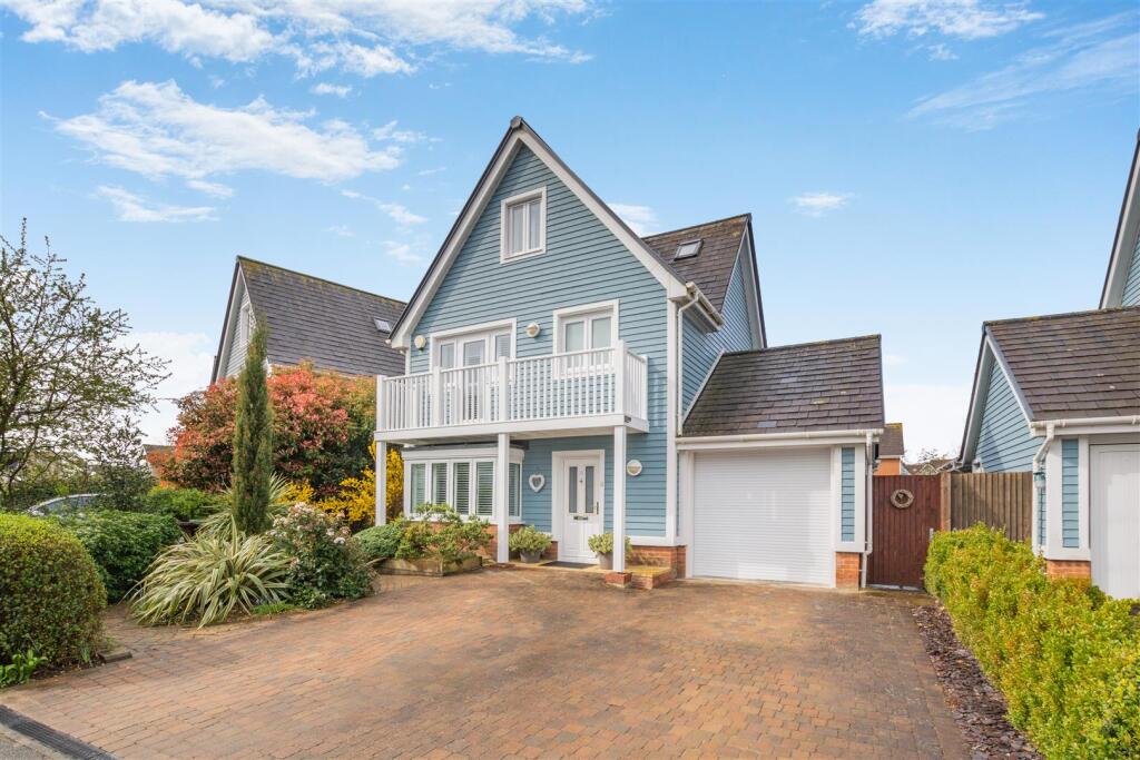 Main image of property: The Lakes, Larkfield, Aylesford