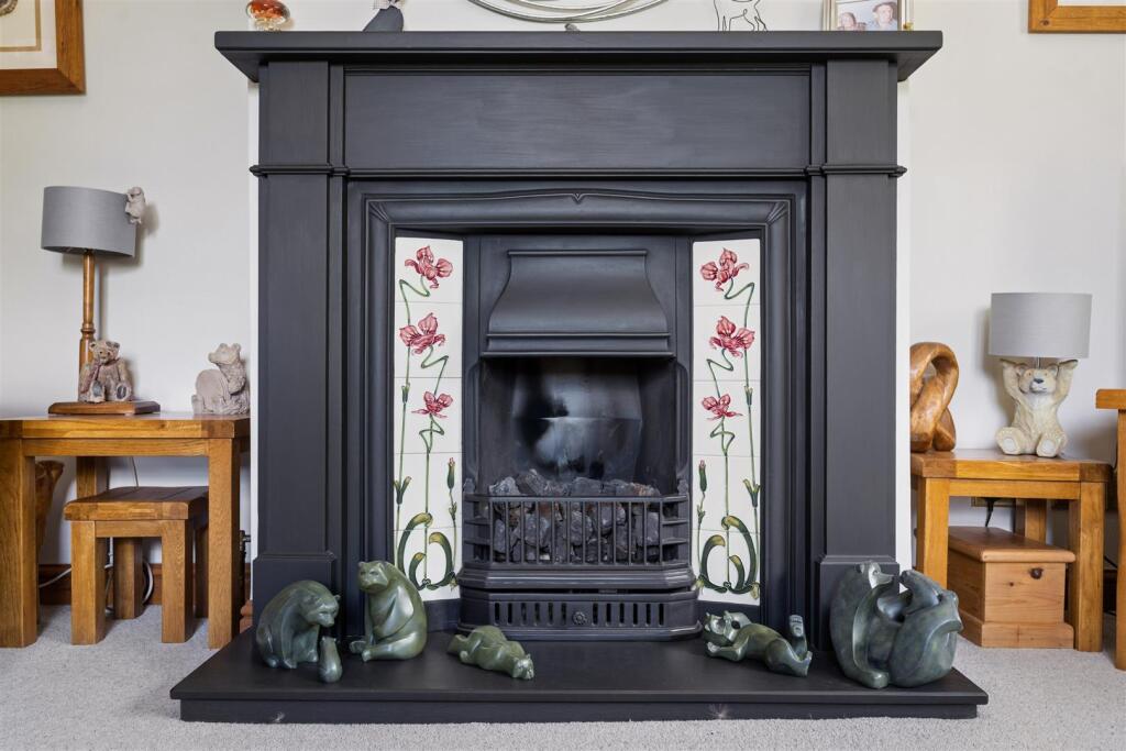 House in Great Brickhill - More
