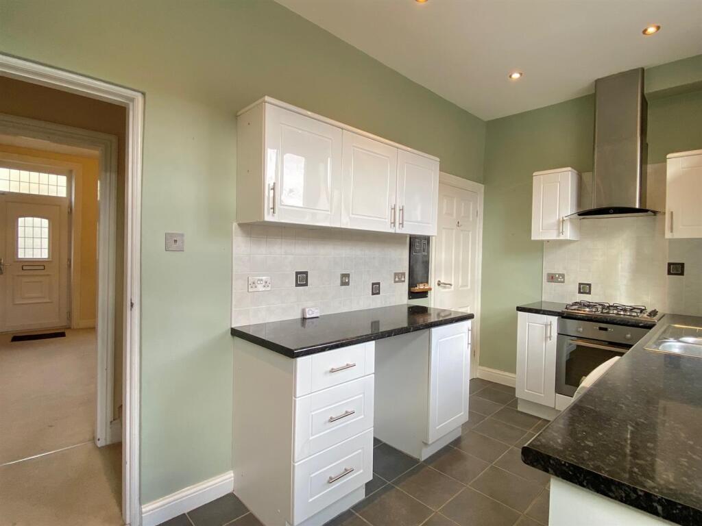 Crown Street, Brighouse photo 4