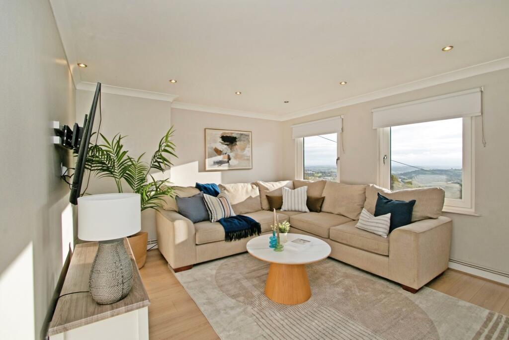 House in Truro, Mabe - More