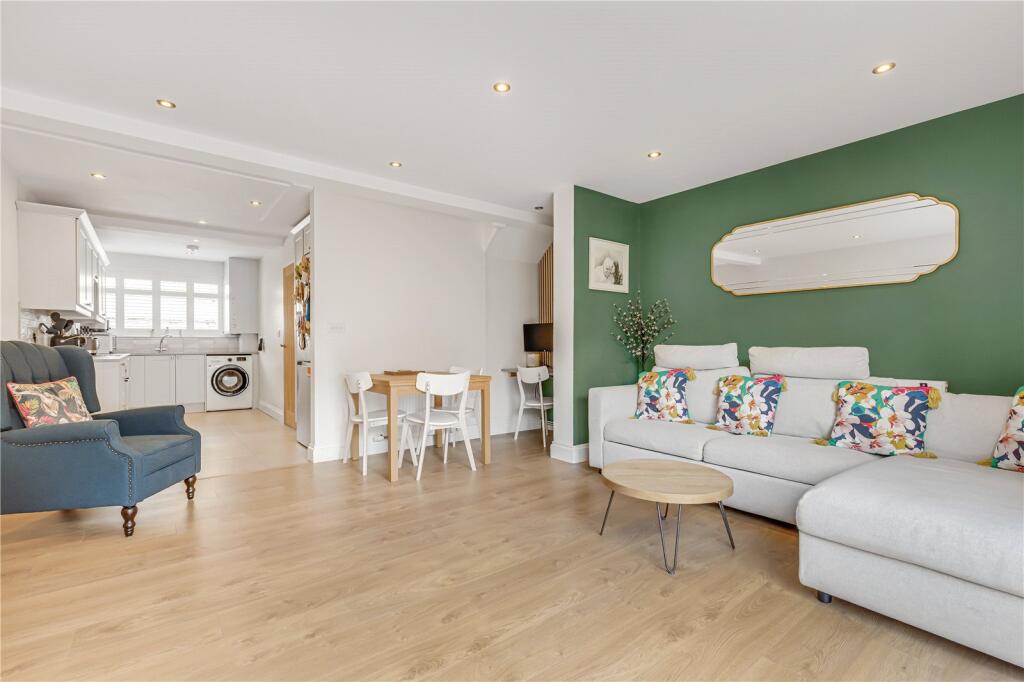 Apartment in London - View 2