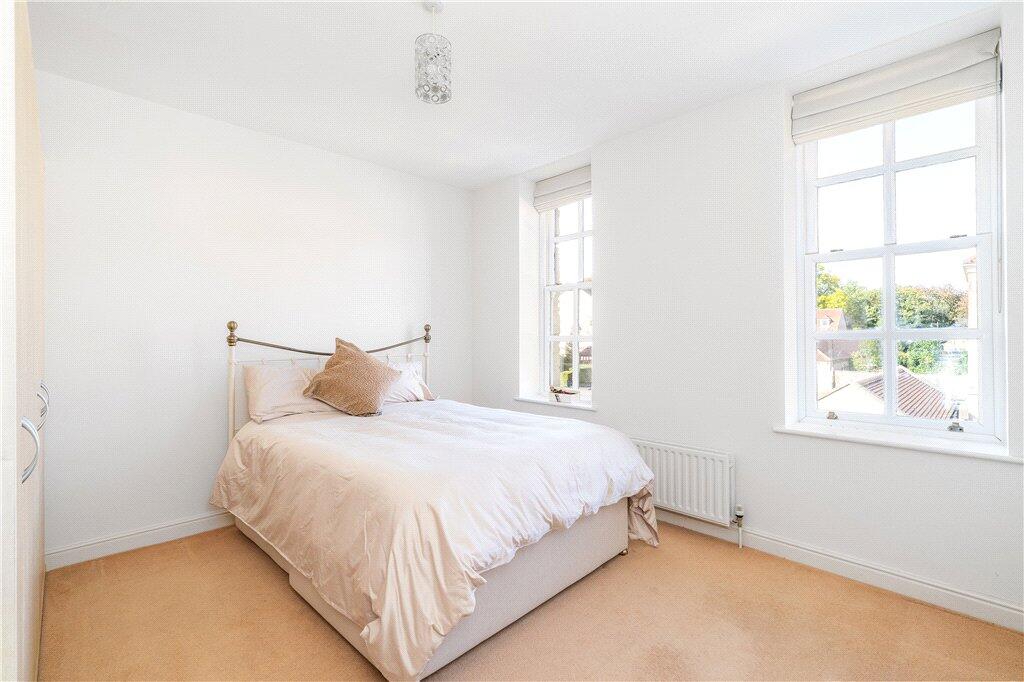 Apartment in Bradford, Burley - More