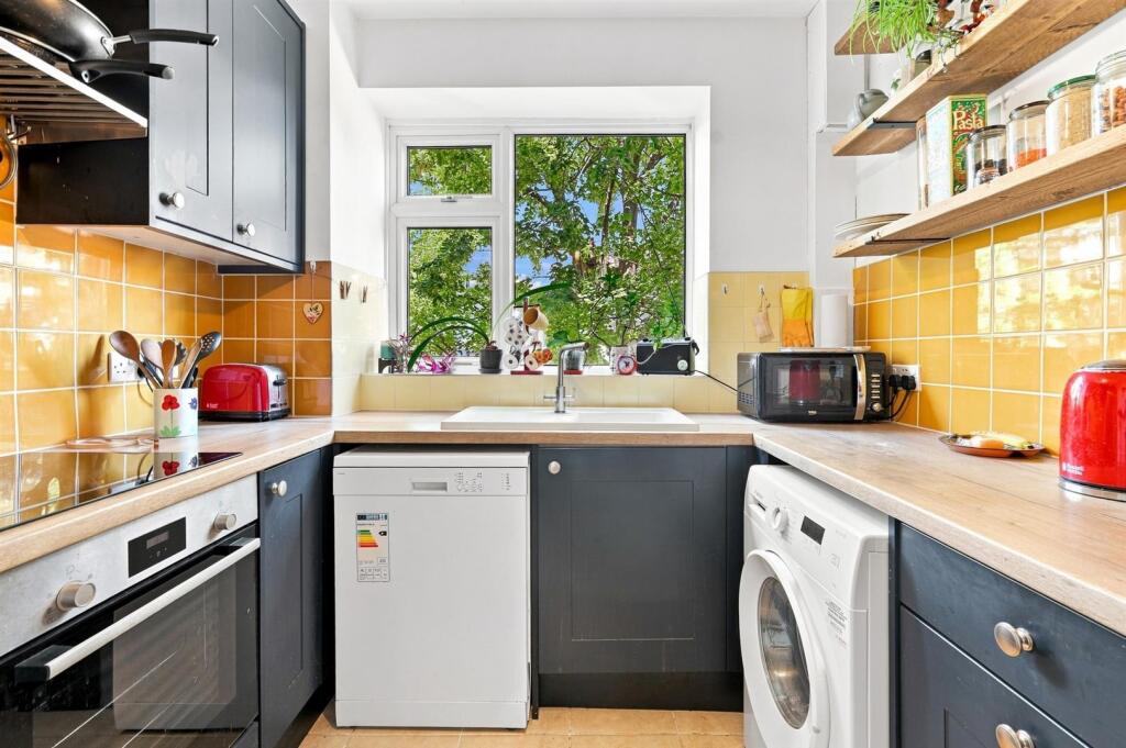 Apartment in London - View 4