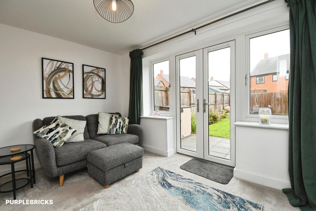 House in Lincoln - View 3
