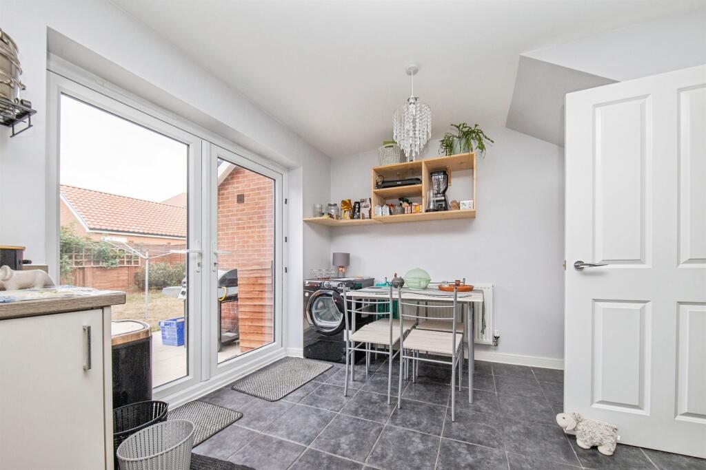 House in Mid Suffolk, Great Blakenham - More