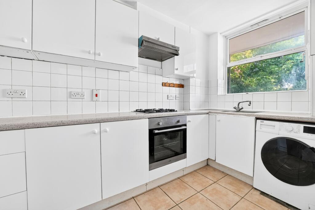 Apartment in London - More