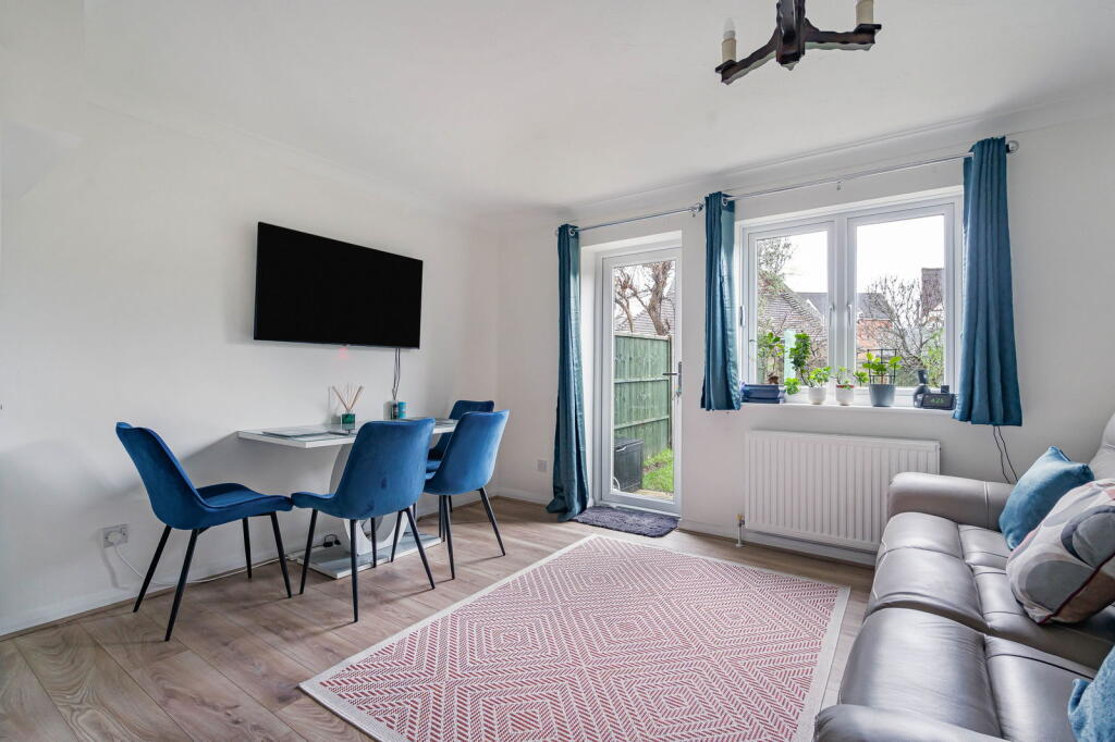 Weald Close, Shalford, Guildford, GU4 photo 3