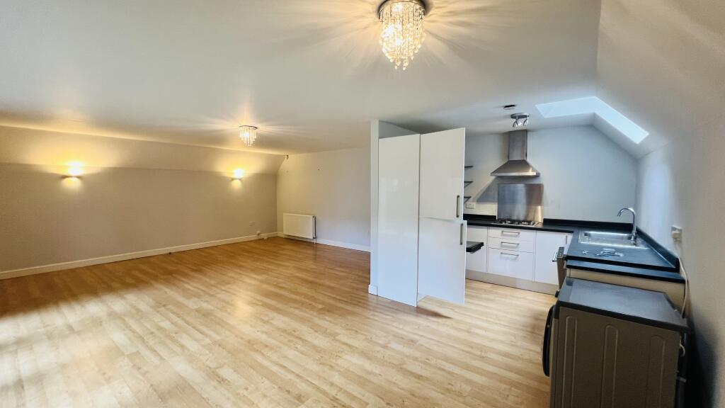 Court Road, Maidenhead - View 6