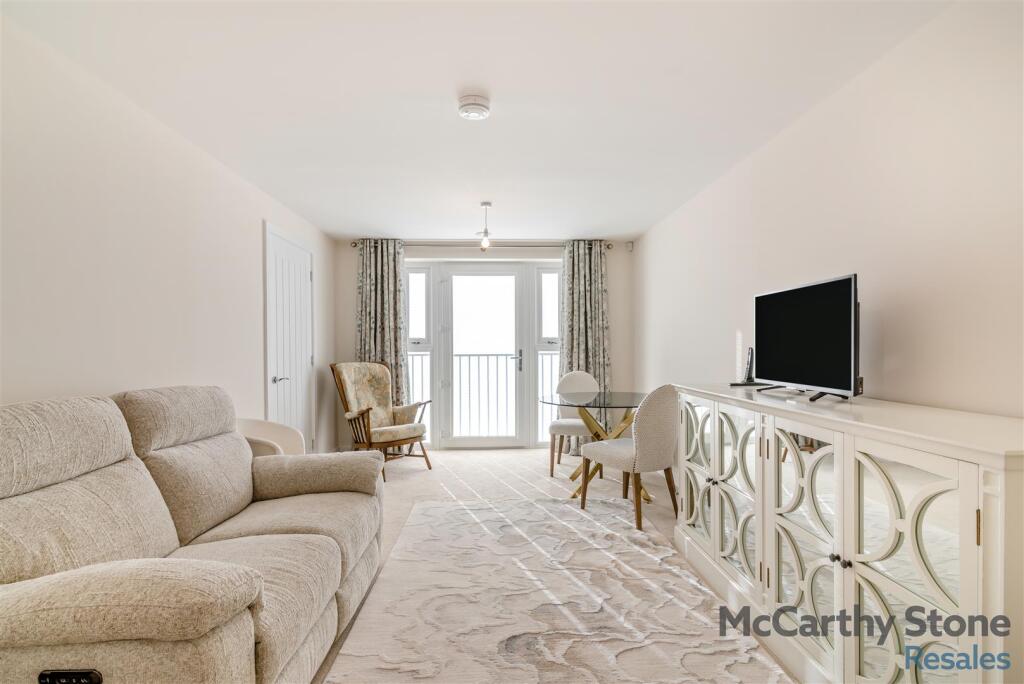 Walnut Tree Place, Goring Street, Goring-by-Sea, West Sussex, BN12 6NT - View 4